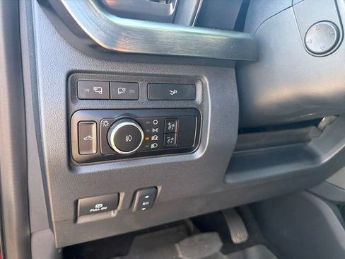 Used 2023 Ford F350 Lariat w/ Lariat Ultimate Package AWD/4WD image 7