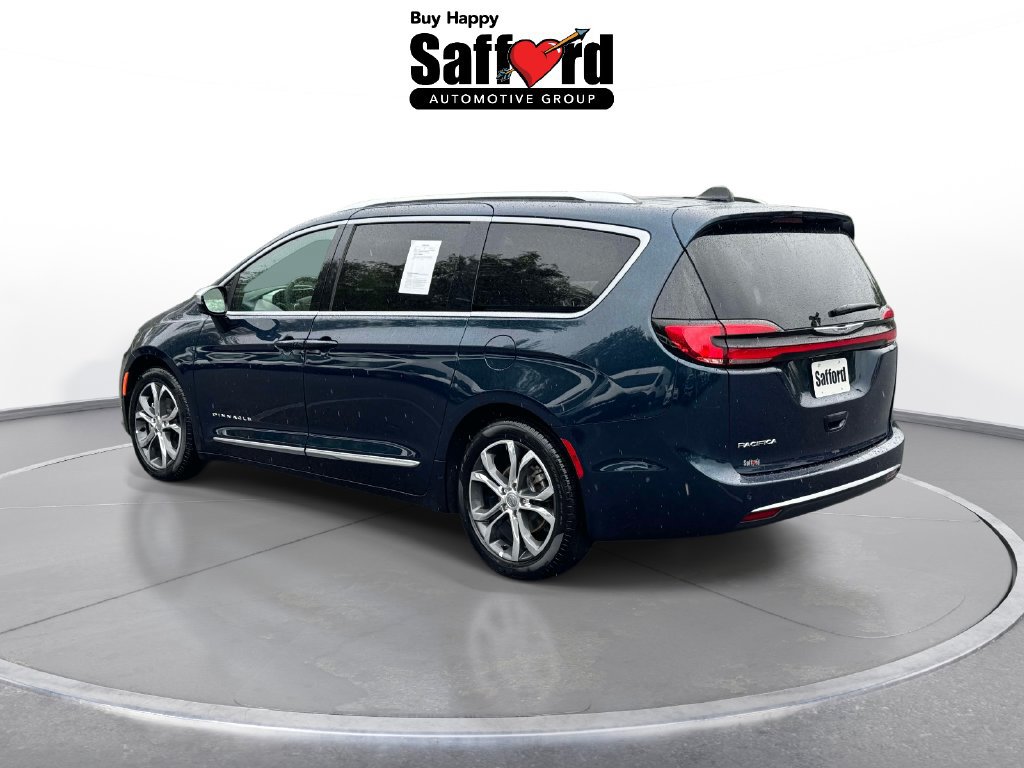 Used 2025 Chrysler Pacifica Pinnacle FWD image 6