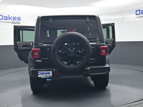 Used 2023 Jeep Wrangler Unlimited Sahara w/ Cold Weather Group AWD/4WD image 57