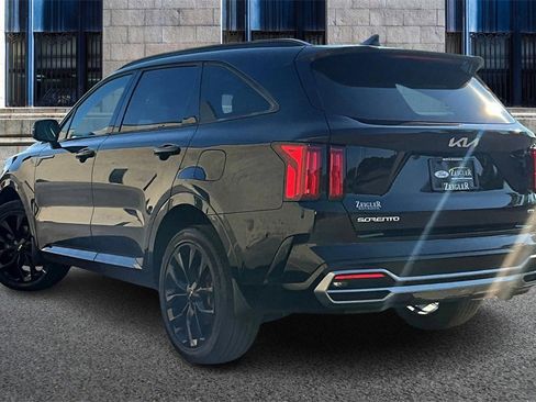Used 2023 Kia Sorento SX image 10