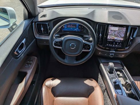Used 2023 Volvo XC60 B5 Plus w/ Protection Package Premier image 17
