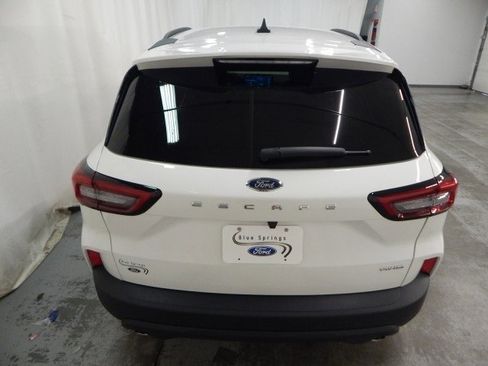 New 2025 Ford Escape ST-Line w/ Tech Pack #1 image 4