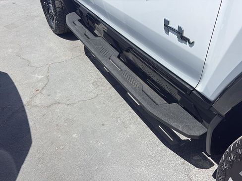 Used 2025 GMC Hummer EV 2X AWD/4WD image 13