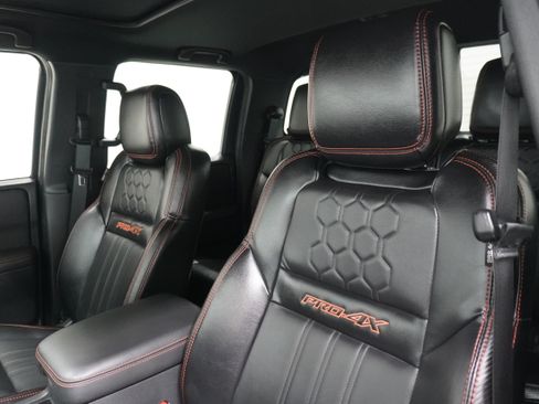 Used 2023 Nissan Frontier PRO-4X w/ Pro-4X Premium Package AWD/4WD image 11