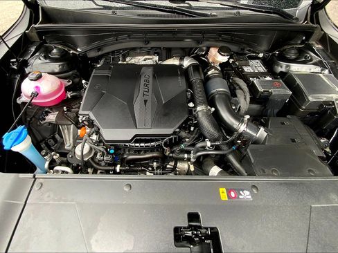 Used 2024 Kia Sorento SX image 11