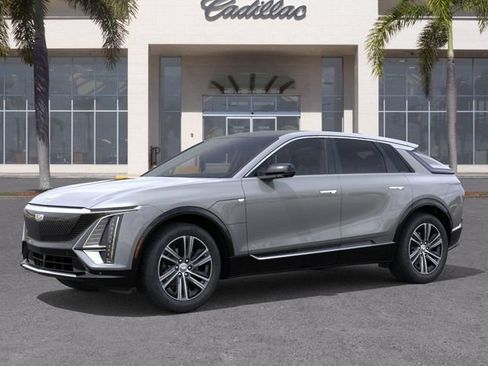 New 2026 Cadillac Lyriq Luxury RWD image 2