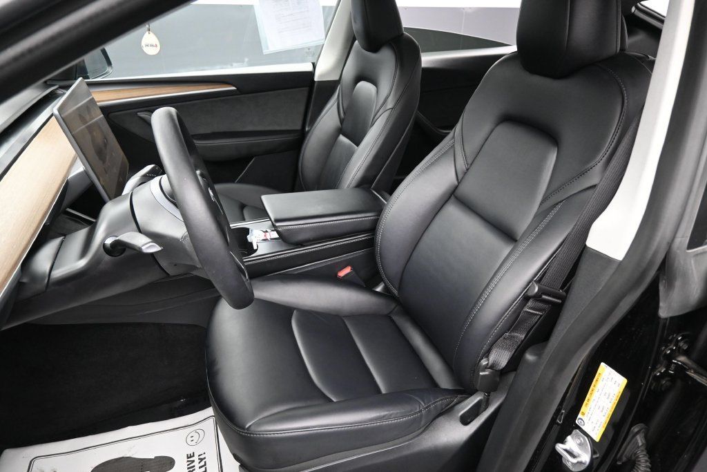 Used 2023 Tesla Model Y 2WD image 24