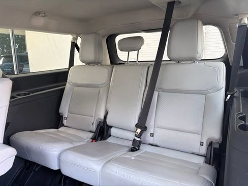 Used 2025 Ford Expedition Max Platinum w/ Driver's Package AWD/4WD image 15