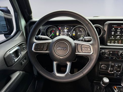 Certified 2023 Jeep Wrangler Unlimited Sahara image 13