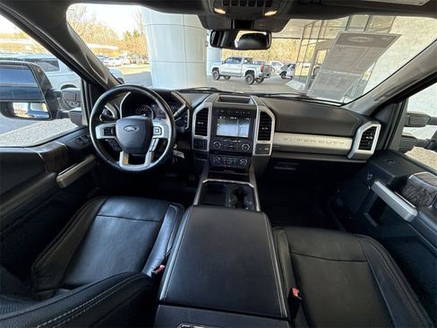 Used 2018 Ford F250 Lariat w/ Tow Technology Bundle image 20