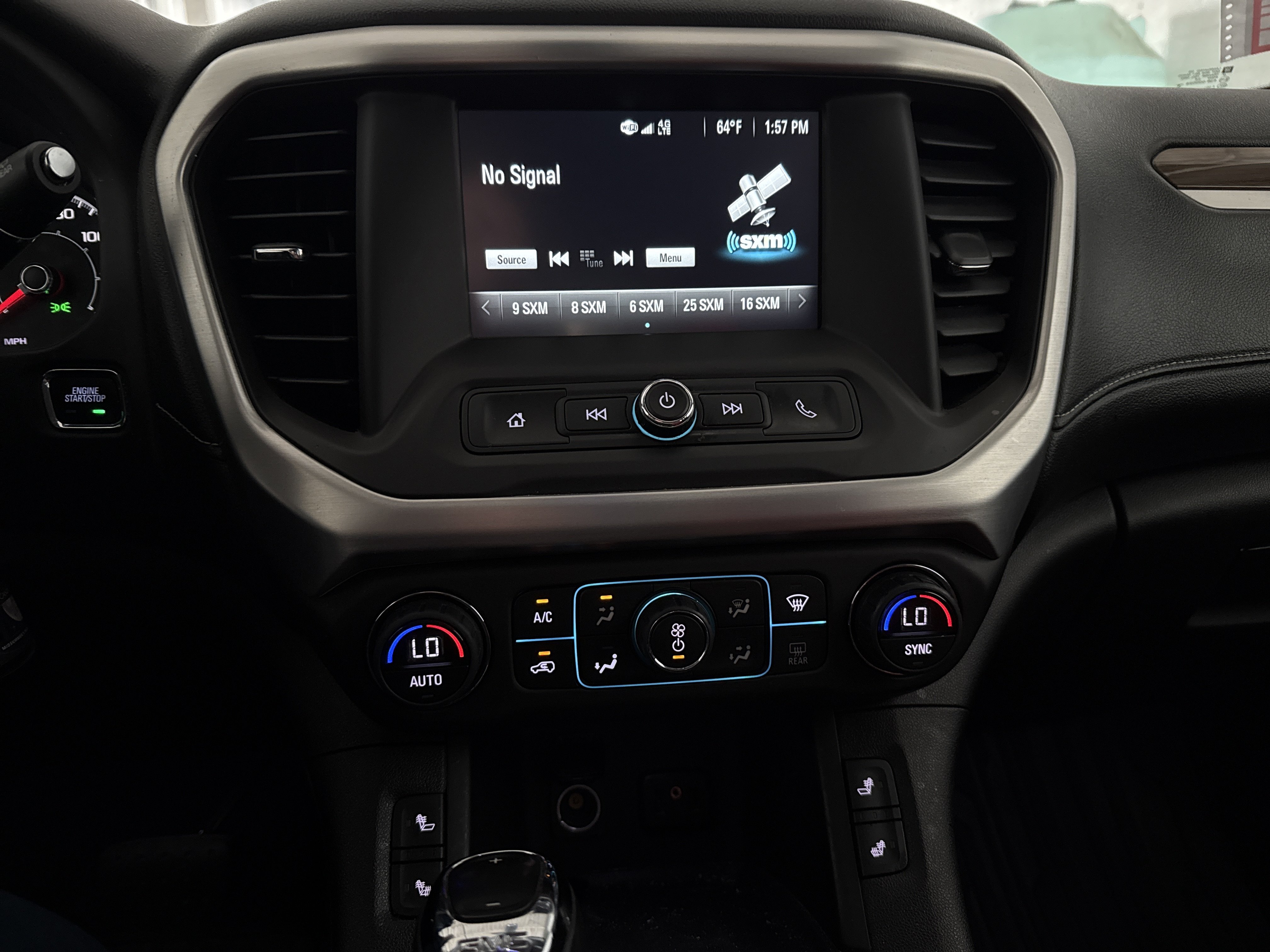 Used 2018 GMC Acadia SLE AWD/4WD image 18