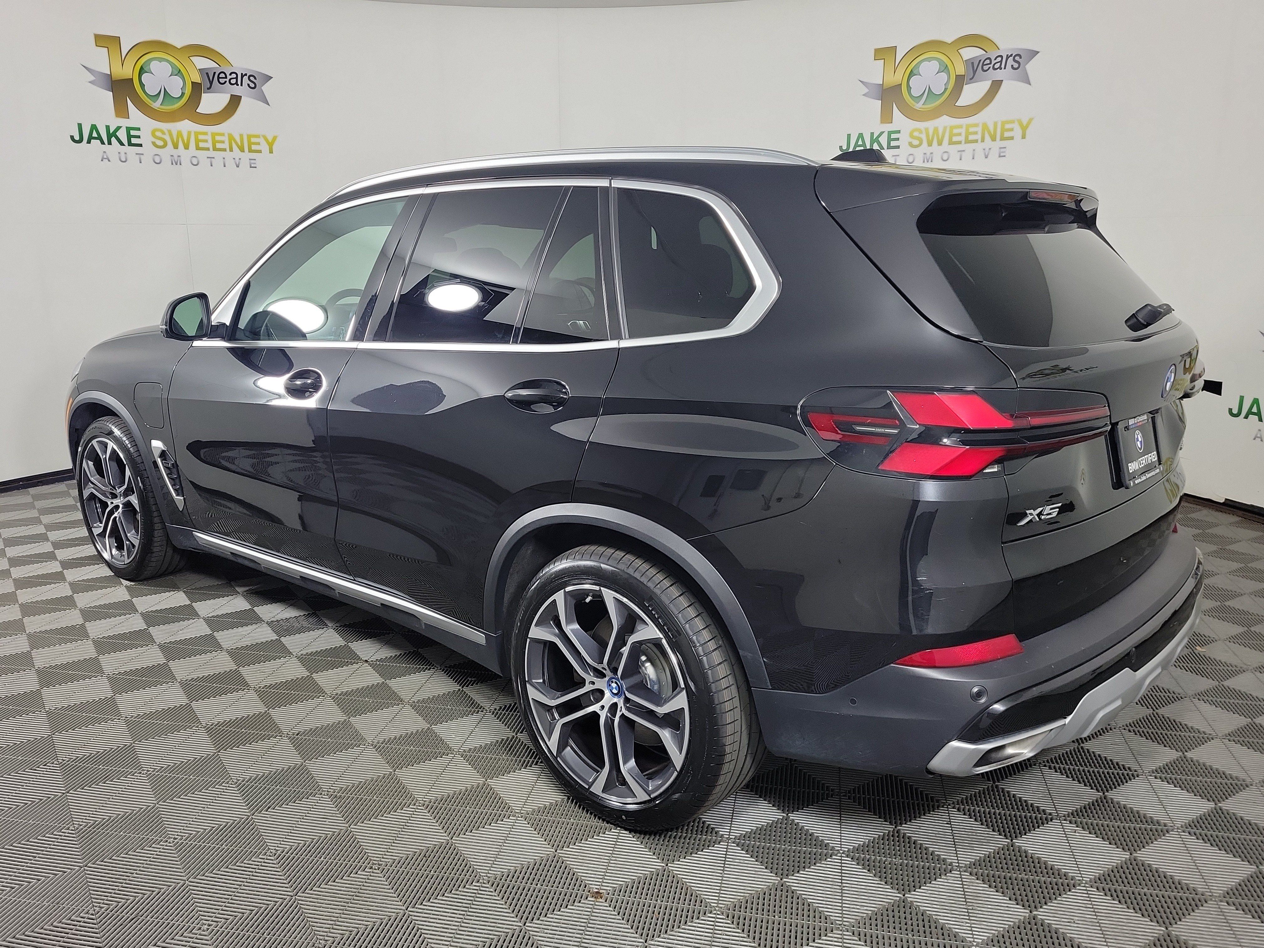 Certified 2024 BMW X5 xDrive50e w/ Climate Comfort Package AWD/4WD image 5