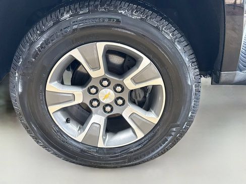 Used 2015 Chevrolet Colorado Z71 AWD/4WD image 30