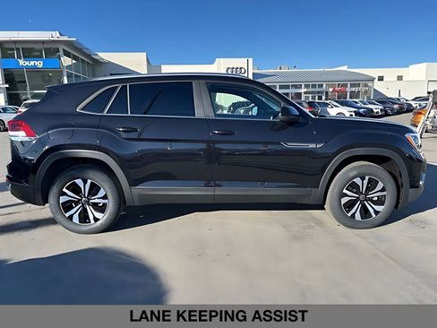New 2026 Volkswagen Atlas Cross Sport SE AWD/4WD image 2