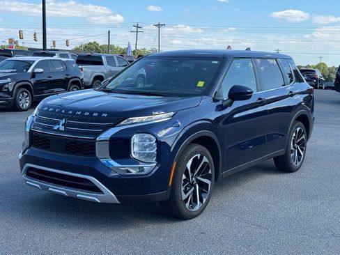 Used 2024 Mitsubishi Outlander SE image 7