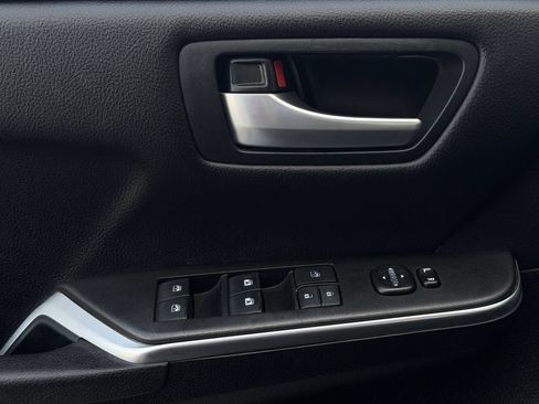 Used 2017 Toyota Camry SE FWD image 23