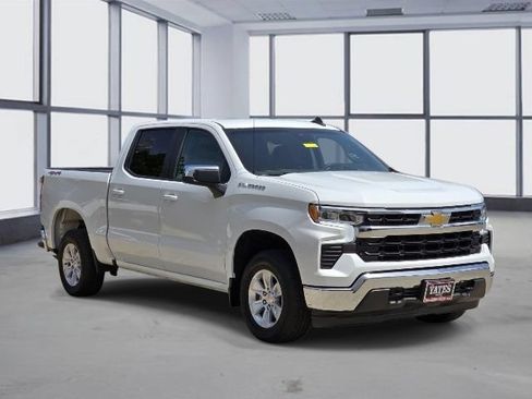 Used 2025 Chevrolet Silverado 1500 LT AWD/4WD image 3