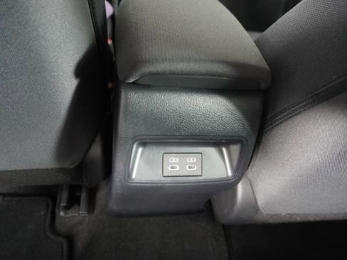 Used 2023 Toyota Corolla LE FWD image 34