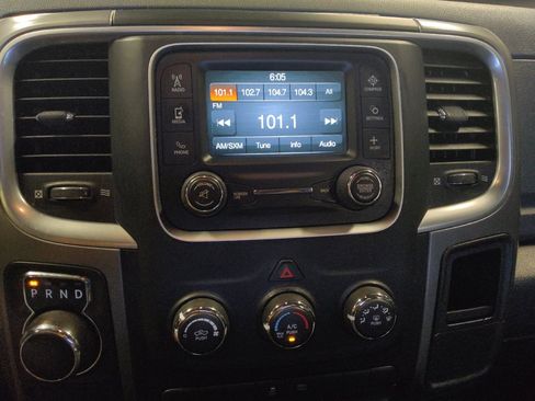 Used 2020 RAM 1500 Classic SLT RWD image 25