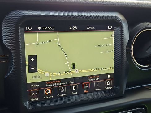 Used 2021 Jeep Wrangler Unlimited Sahara AWD/4WD image 10