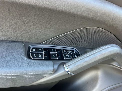 Used 2017 Porsche Cayenne Platinum Edition image 19