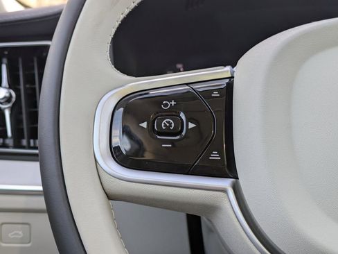 New 2026 Volvo XC60 B5 Ultra w/ Protection Package Premier image 34