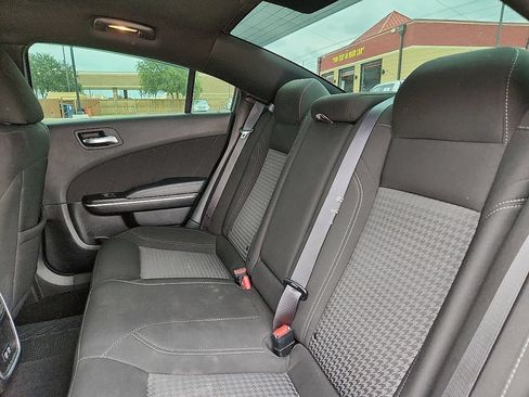 Used 2023 Dodge Charger SXT RWD image 5