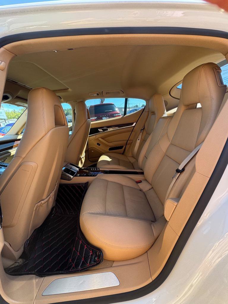 Used 2014 Porsche Panamera 4 AWD/4WD image 23
