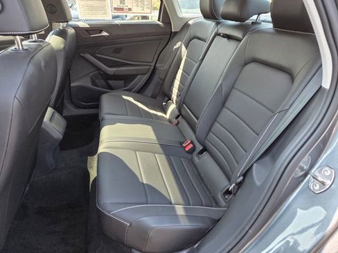 Certified 2023 Volkswagen Jetta SE w/ Panoramic Sunroof Package FWD image 14
