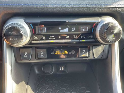 Used 2023 Toyota RAV4 XSE AWD/4WD image 38