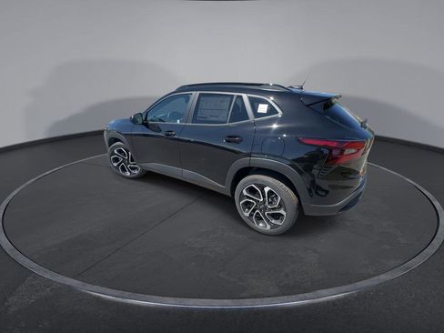 New 2026 Chevrolet Trax RS w/ Sunroof Package FWD image 6