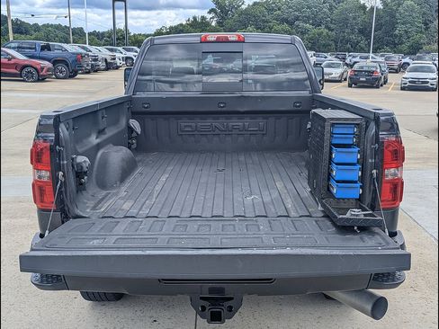 Used 2015 GMC Sierra 2500 Denali w/ Duramax Plus Package AWD/4WD image 15