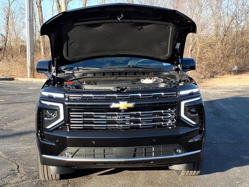 New 2026 Chevrolet Suburban High Country image 21