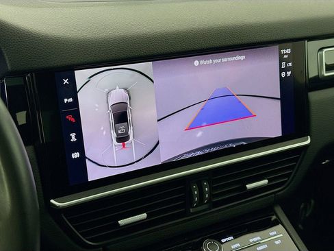 Certified 2022 Porsche Cayenne S AWD/4WD image 21