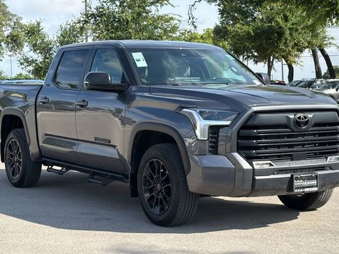 Used 2025 Toyota Tundra SR5 w/ SR5 Premium Package AWD/4WD image 3