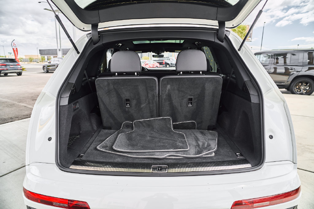 Used 2025 Audi Q7 3.0T Premium Plus AWD/4WD image 8