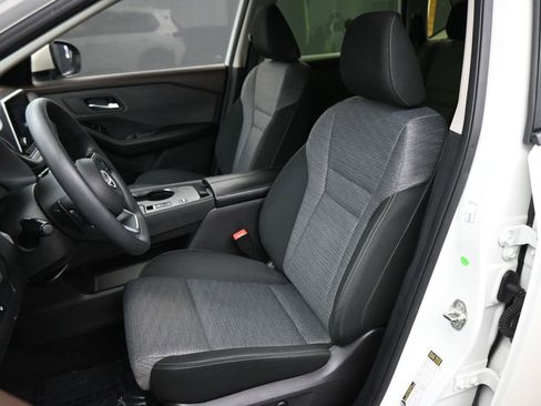 Used 2023 Nissan Rogue SV FWD image 14