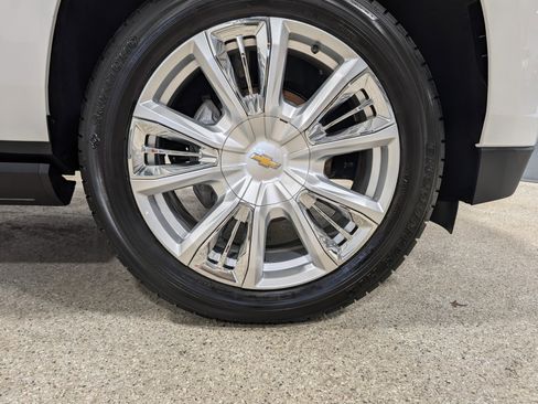 Used 2021 Chevrolet Tahoe High Country AWD/4WD image 14
