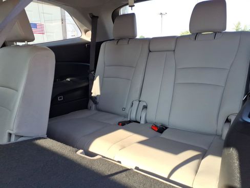 Used 2017 Honda Pilot Touring image 13