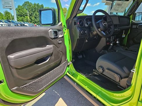 New 2025 Jeep Gladiator Rubicon w/ Safety Group image 36