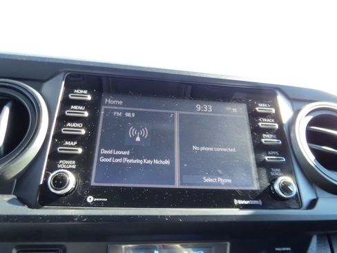 Used 2022 Toyota Tacoma SR image 22