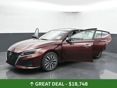 Used 2024 Nissan Altima 2.5 SV image 54