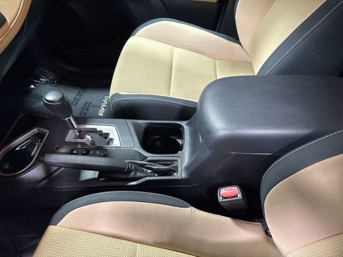 Used 2018 Toyota RAV4 XLE FWD image 28