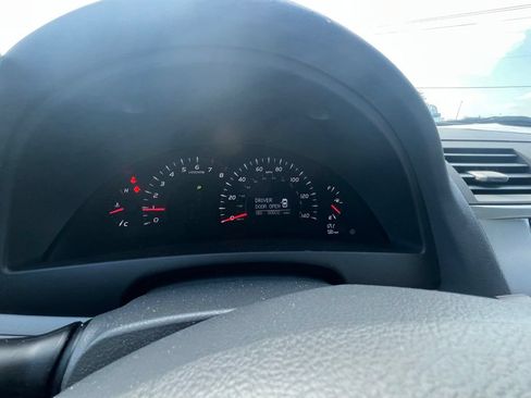 Used 2009 Toyota Camry XLE FWD image 4