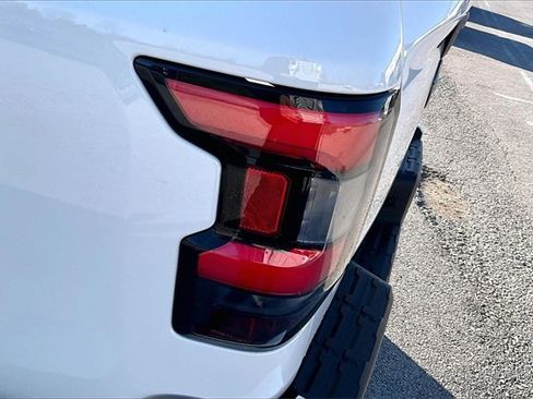 Used 2022 Nissan Frontier SV image 29