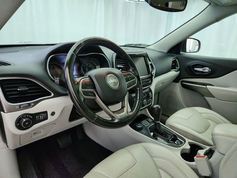 Used 2020 Jeep Cherokee Limited AWD/4WD image 9