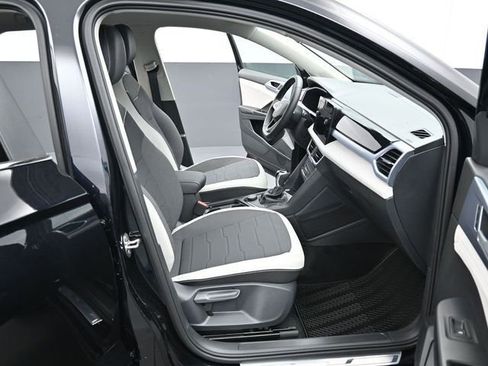 New 2026 Volkswagen Taos SE AWD/4WD image 14