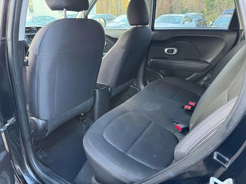 Used 2016 Kia Soul FWD image 20