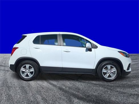 Used 2020 Chevrolet Trax LS image 3