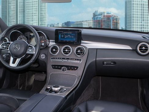 Used 2019 Mercedes-Benz C 300 4MATIC Sedan w/ Premium Package image 19